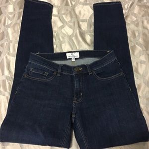 Southern Tide Skinny Jeans - size 27 **LIKE NEW